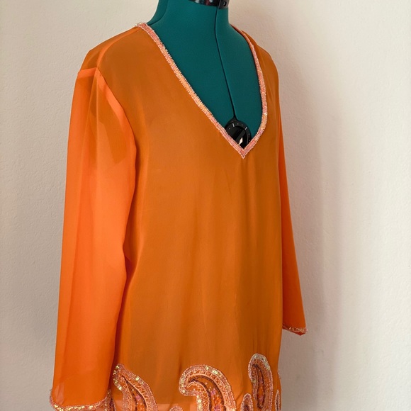 SOLDOversized hobo Bright orange chiffon sequin blouse - Picture 3 of 10